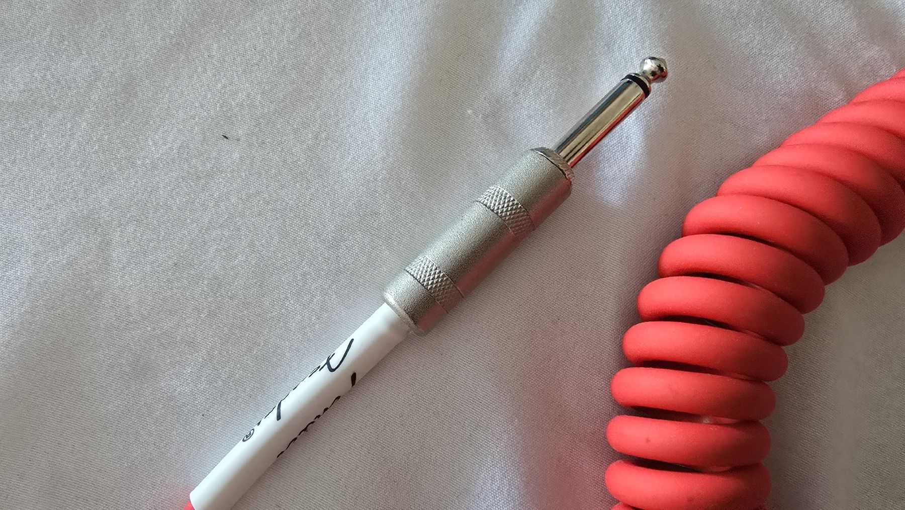 Fender Strumenti musicali: Fender Guitar Spiralkabel extra lang, neuwertiger Zustand – Nuovo (secondo la descrizione) da Weinfelden venduto da musilok 3