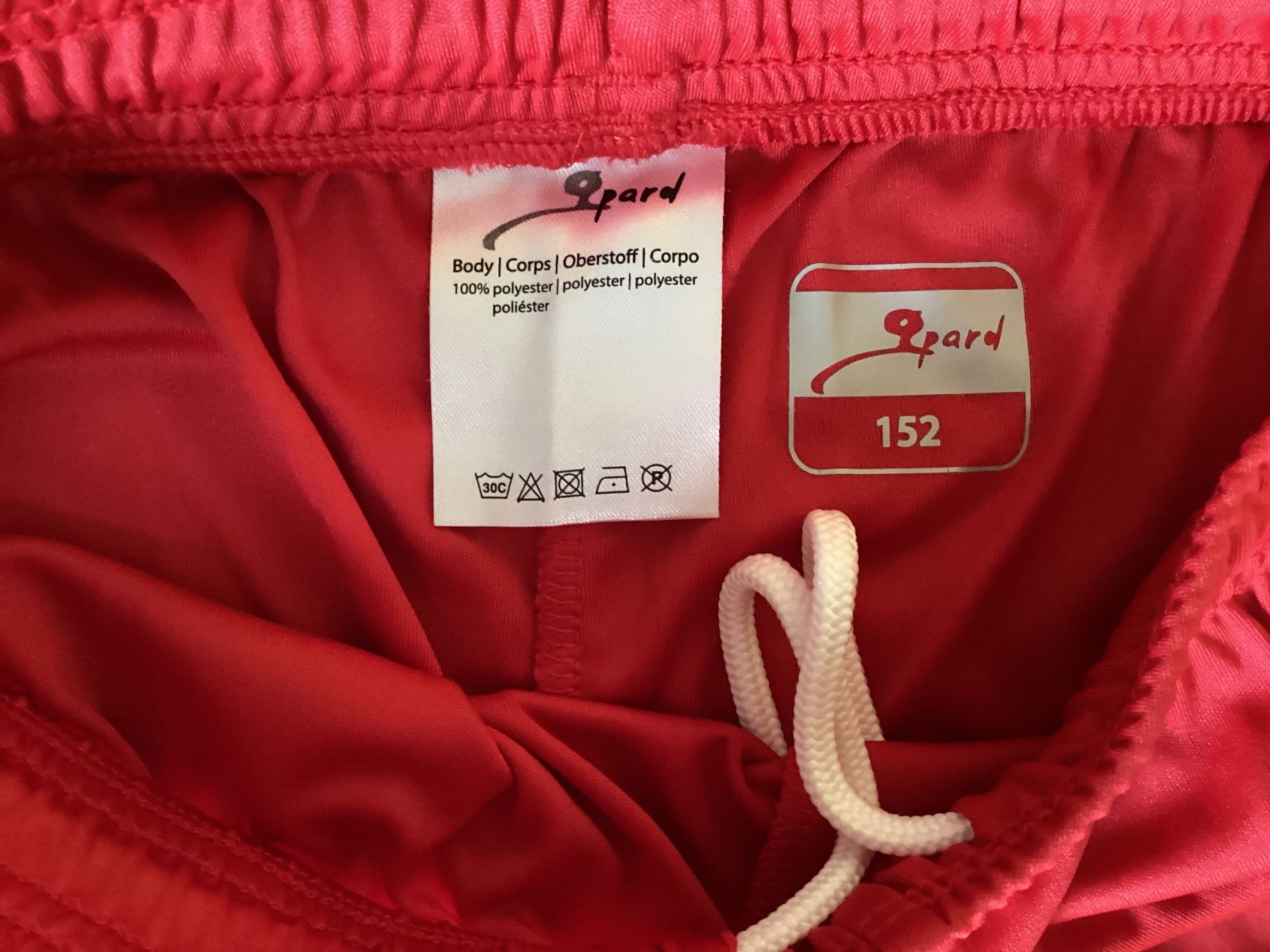 Hosen: Sport Hose rot, Gepard, Gr. 152 – Gebraucht aus Schinznach Dorf von Balz1968 1