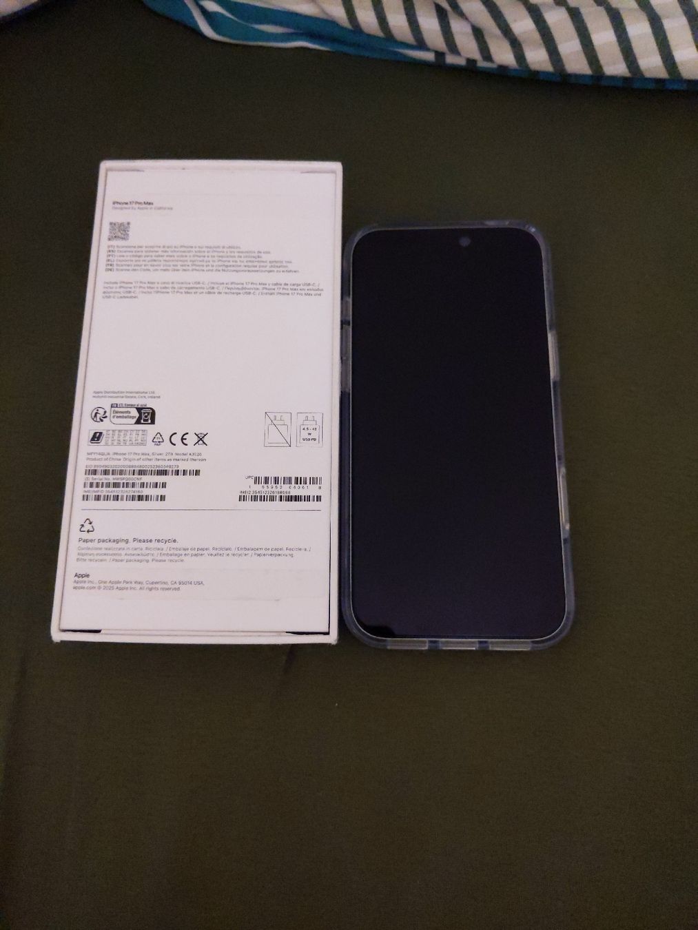 Apple Handys / Smartphones: iPhone 17 pro max 2t silver – Neu (gemäss Beschreibung) aus Bichwil von ser_t2ss 2