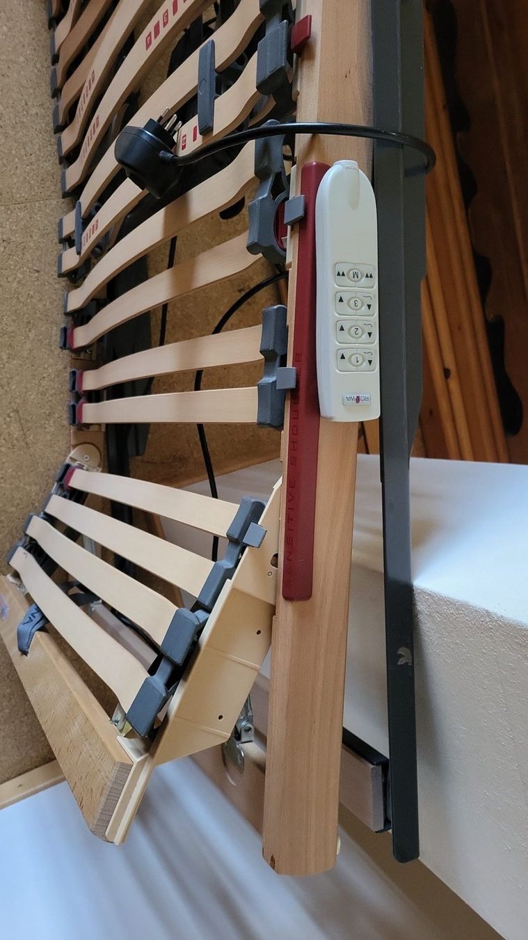 Sommiers: Twinflex Lattenrost mit Fernbedienung – D'occasion à Bubikon par pju_6yxd 2