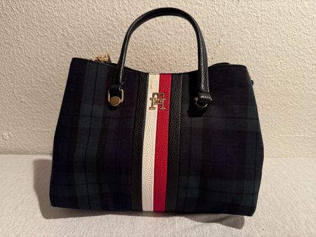 Tommy Hilfiger Handtasche, Herbst/Winter-Saison, neuwertig
