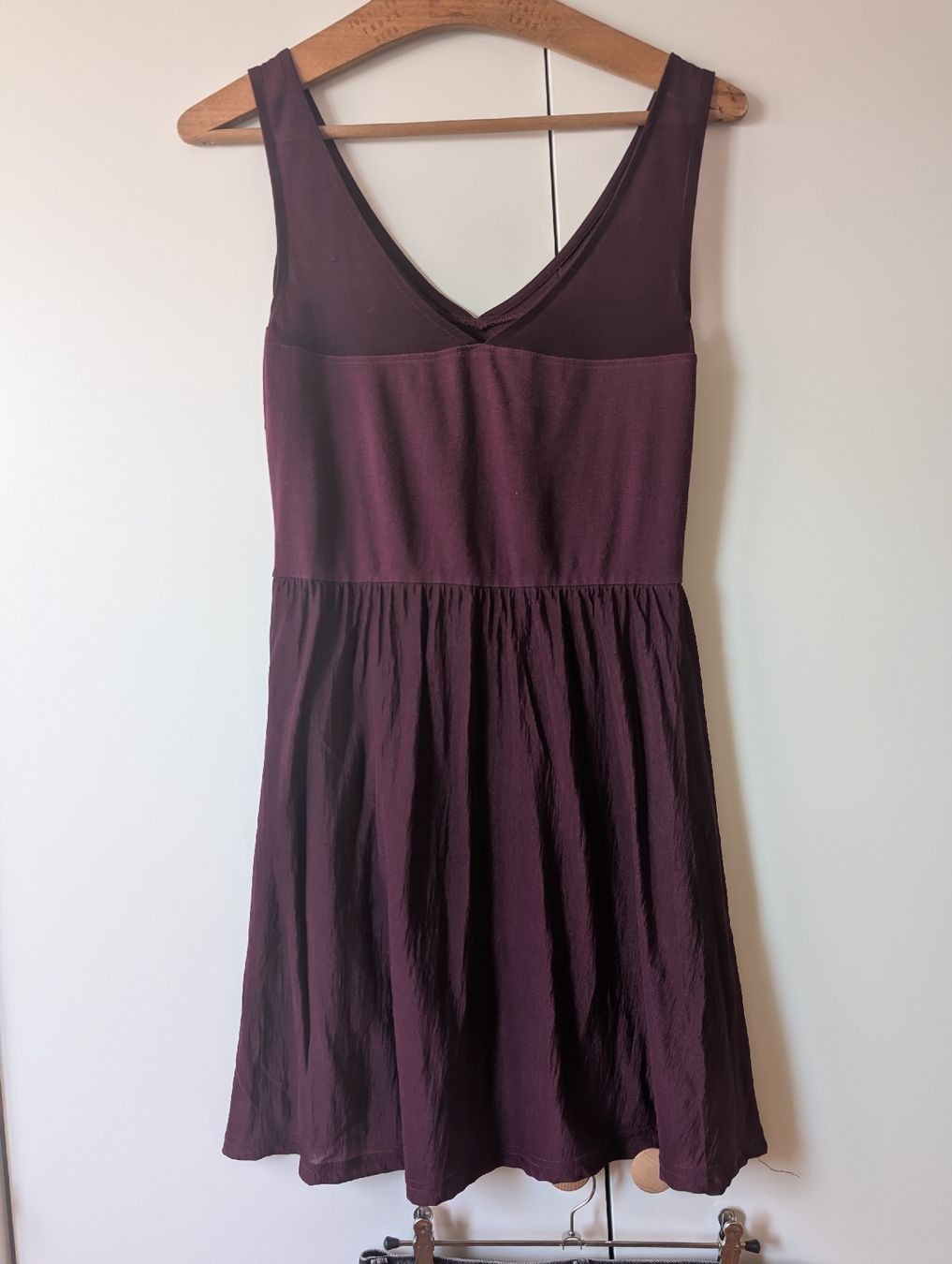 H&M Vestiti: Damen Kleid bordeaux Grösse S  – Usato da Bern venduto da soa_y6fn 1
