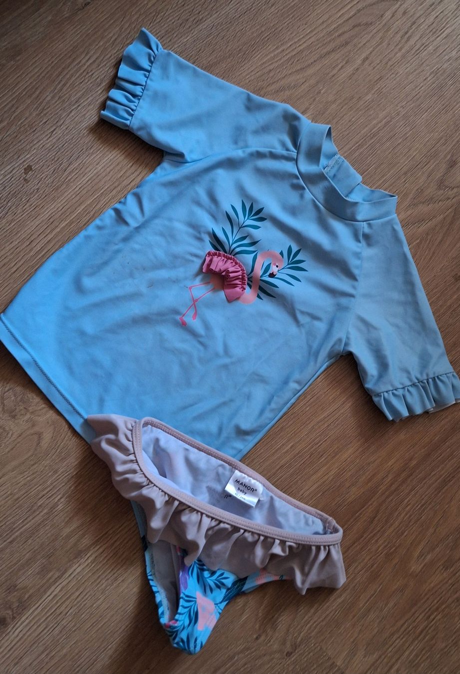 Costumi da bagno & Bikini: Badeanzug Grösse 98 Flamingo hellblau – Usato da Morschach venduto da son_8fqy