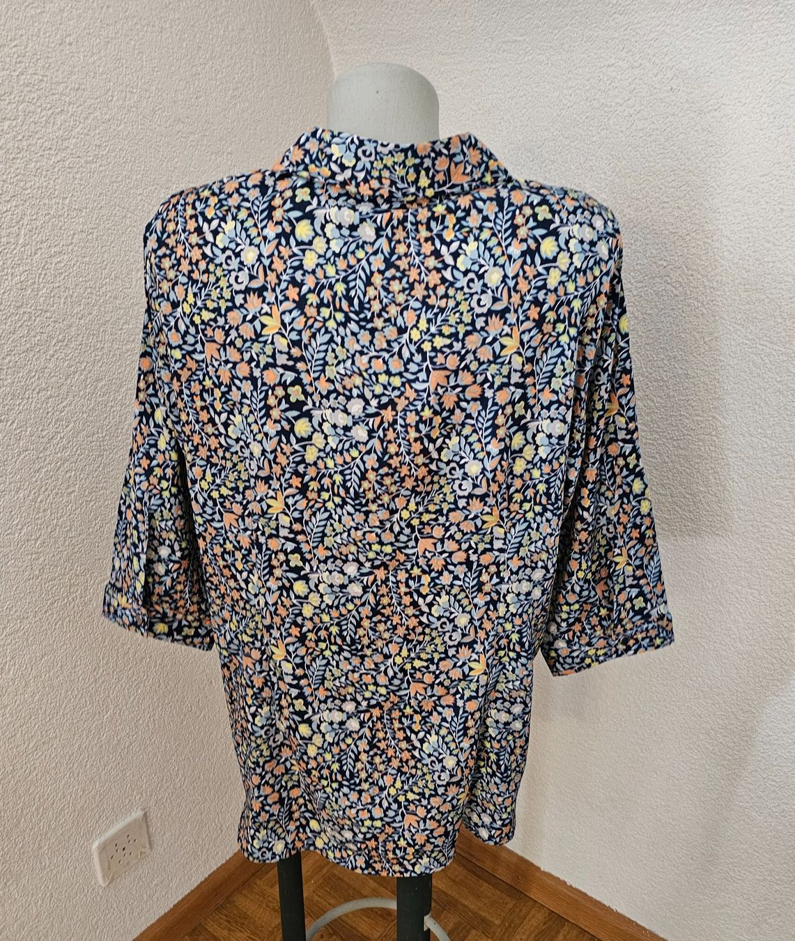 Kleiderpakete: Trendy Damenjeans mit Bluse Gr. M Atelier – Gebraucht aus Füllinsdorf von Sunnebliemli7 4