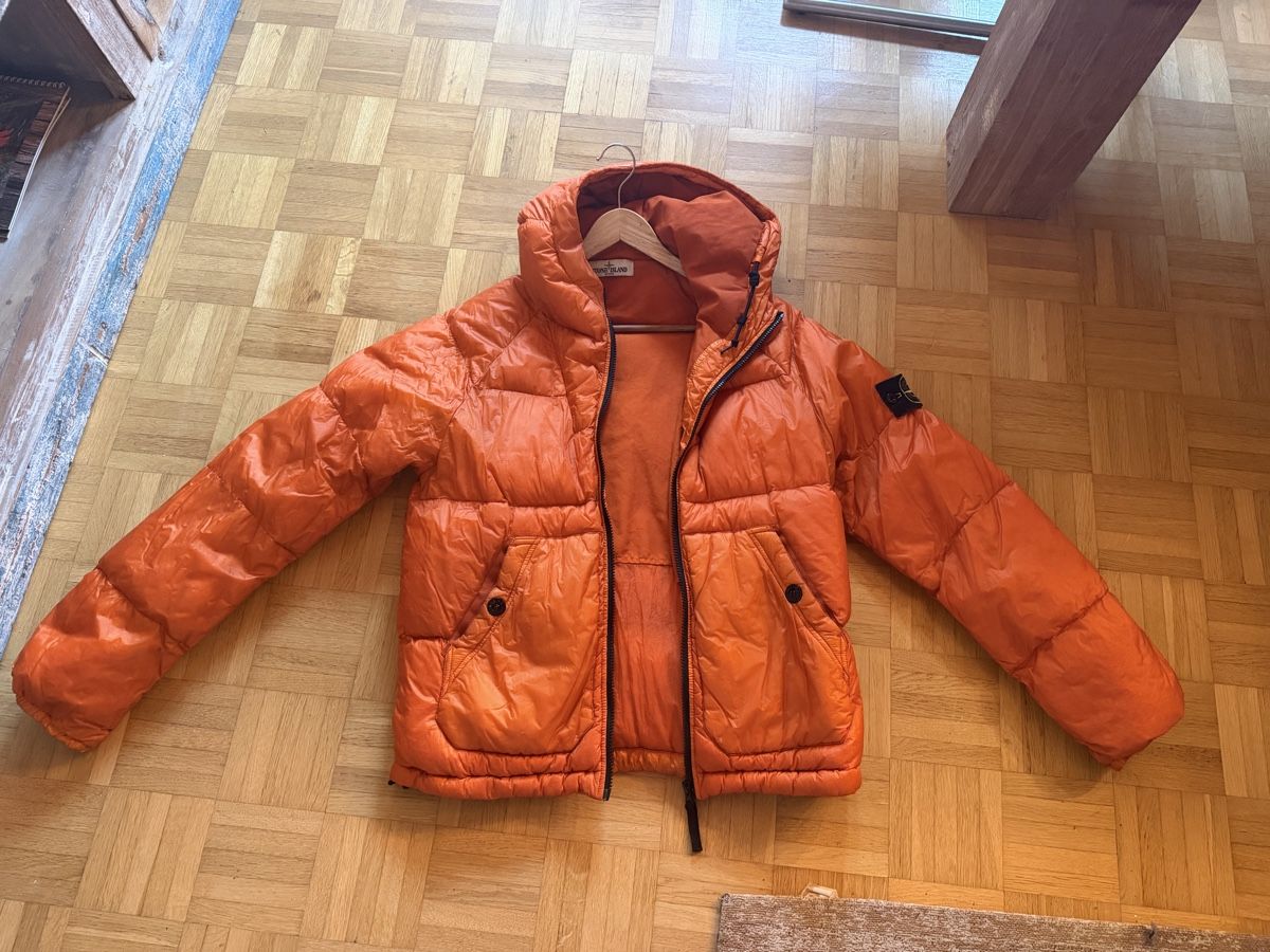 Stone Island Jacken: Stone Island Daunenjacke – Gebraucht aus Merlischachen von Blueangel69