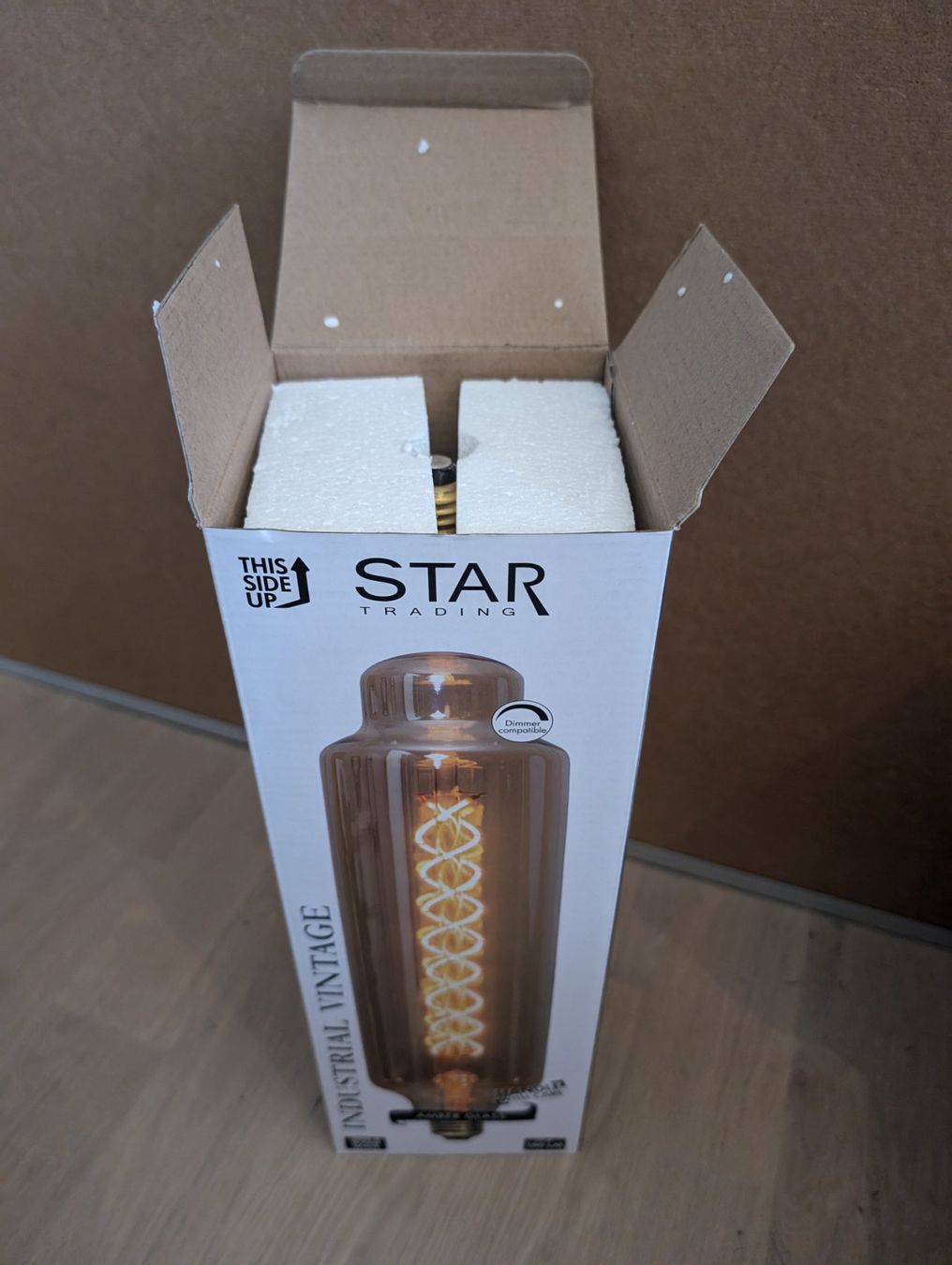 Lampes: LED LAMP – D'occasion à Fehraltorf par and_vvv2