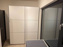 Schwebetürenschrank 166x225x60 weiss, optische Mängel