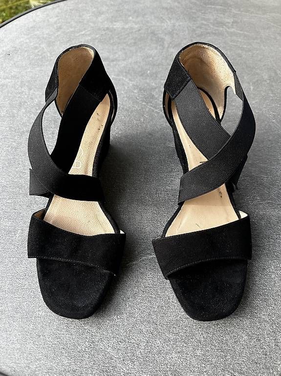 Damenschuhe: Wedges Pumps schwarz, Wildleder, Gr. 40 – Gebraucht aus Thalwil von and_fdf5