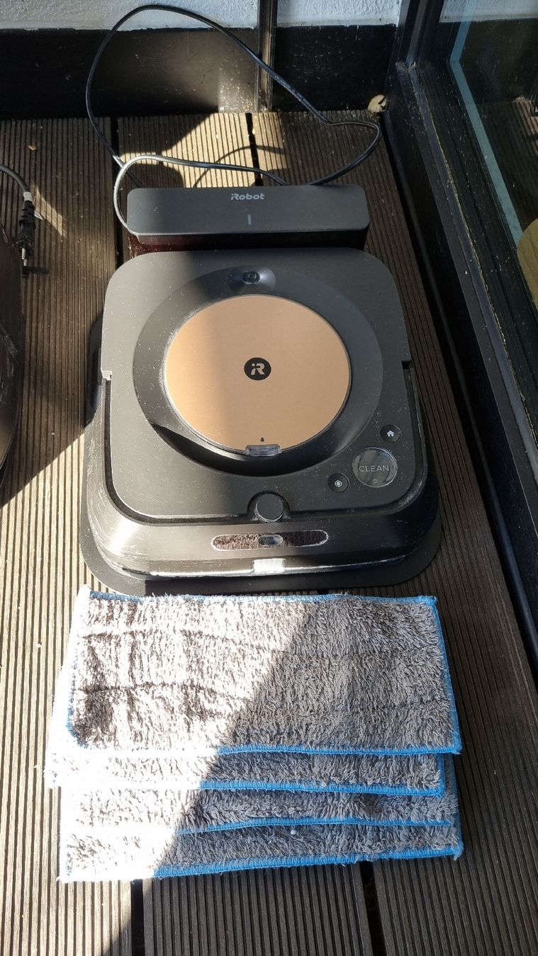 Irobot Aspirateurs & Accessoires: iRobot Braava Jet Wischroboter – D'occasion à Schlieren par stefant3