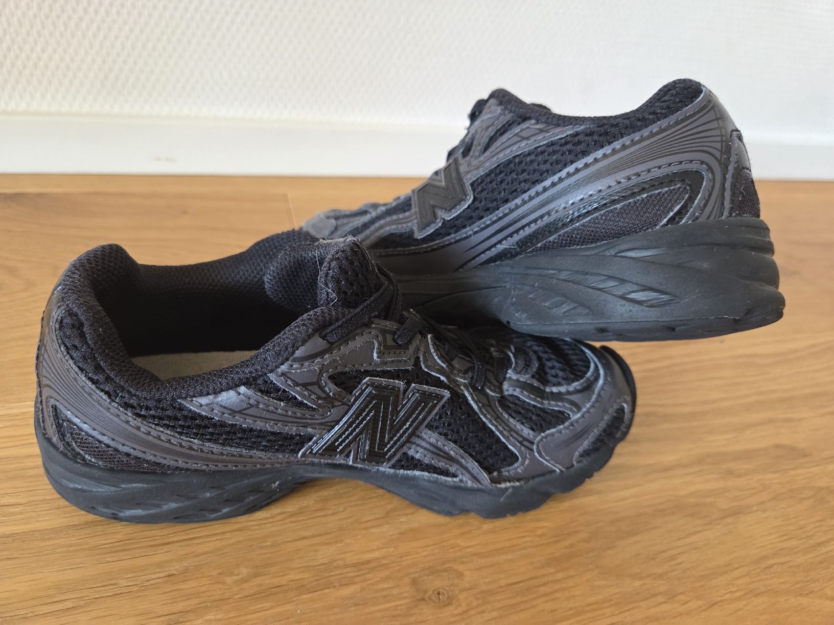 New Balance Herrenschuhe: New Balance 740 Kids – Gebraucht aus Stein AG von MARILiii89 2