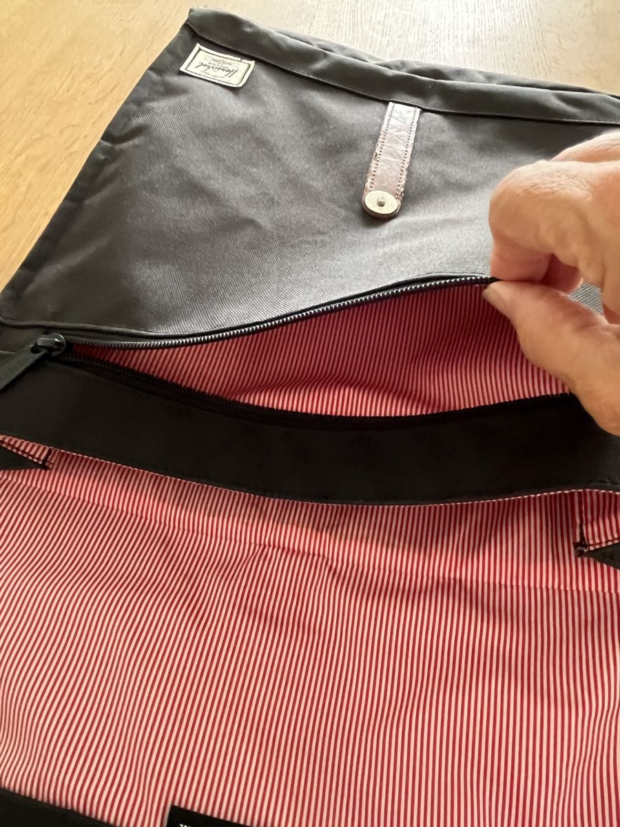 Herschel Sacs à dos: Herschel Tagesrucksack – D'occasion à Herrenschwanden par Kamel1 3