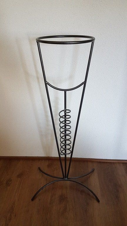 Alle Dekorationen: Metall Vasen/ Blumen / Kerzen Ständer – Gebraucht aus Giswil von online-Brockenhaus