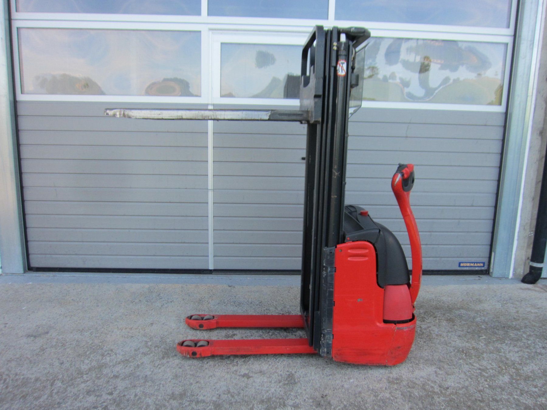 Linde Carrelli elevatori e a forche: Ameise, Deichselstapler max. 1200kg, 4.20m Triplex, Batt.neu – Usato da Hämikon venduto da Hochstapler99 4