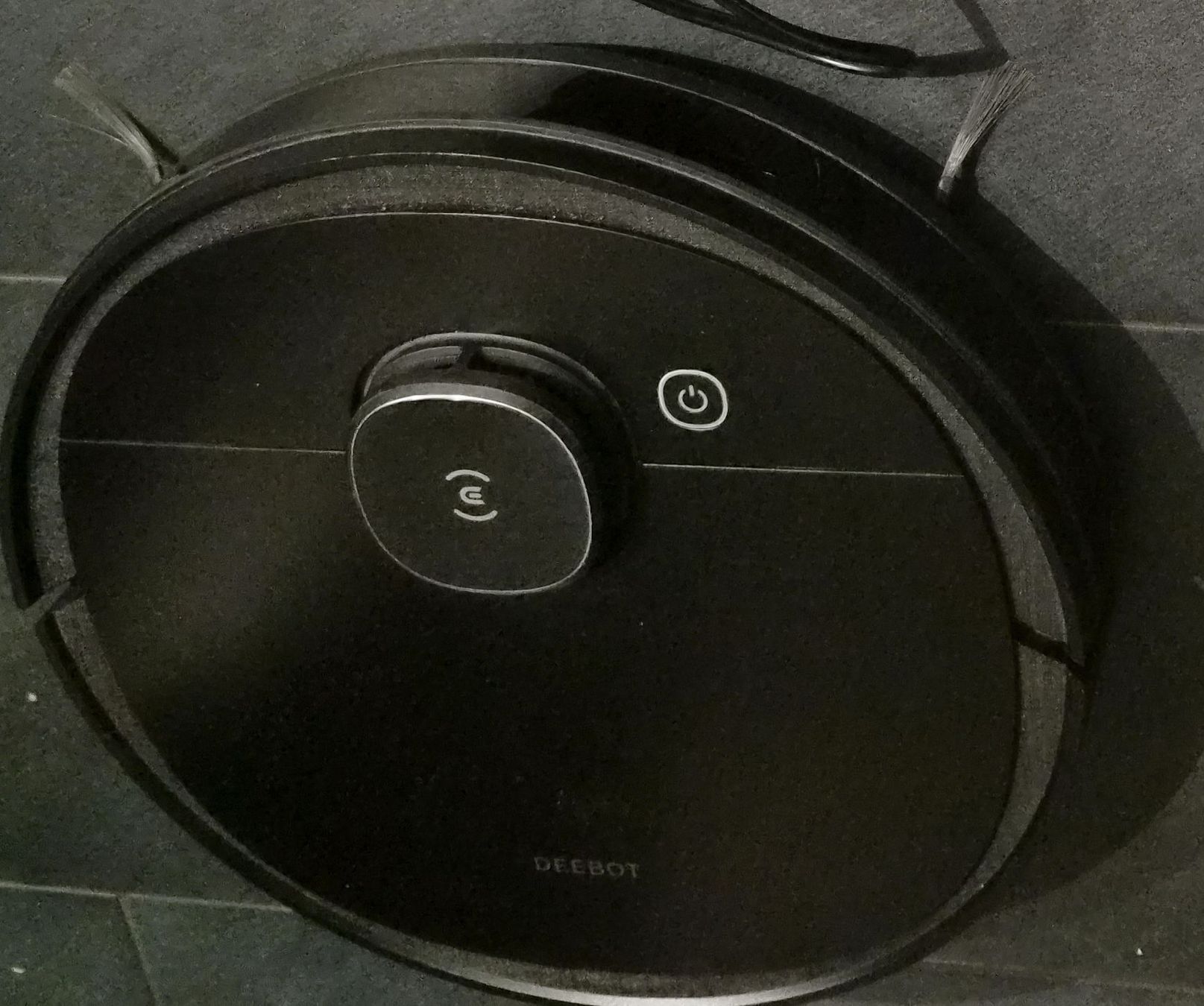 Ecovacs Staubsauger & Zubehör: Ecovacs Deebot Ozmo 950 Saugroboter mit Ladestation – Gebraucht aus Luzern von luk_ly2x 1