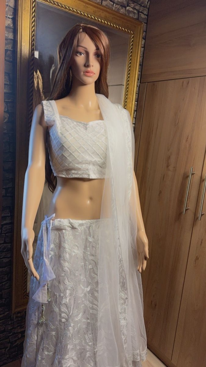 Lotti di vestiti: Verführerischer Silberner Netz-Lehenga – Nuovo e nell'imballaggio originale da Murgenthal venduto da mah_vy9v 3