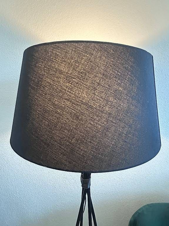 Lampade: Heimelige Stehlampe – Usato da Uitikon Waldegg venduto da Parson81 3