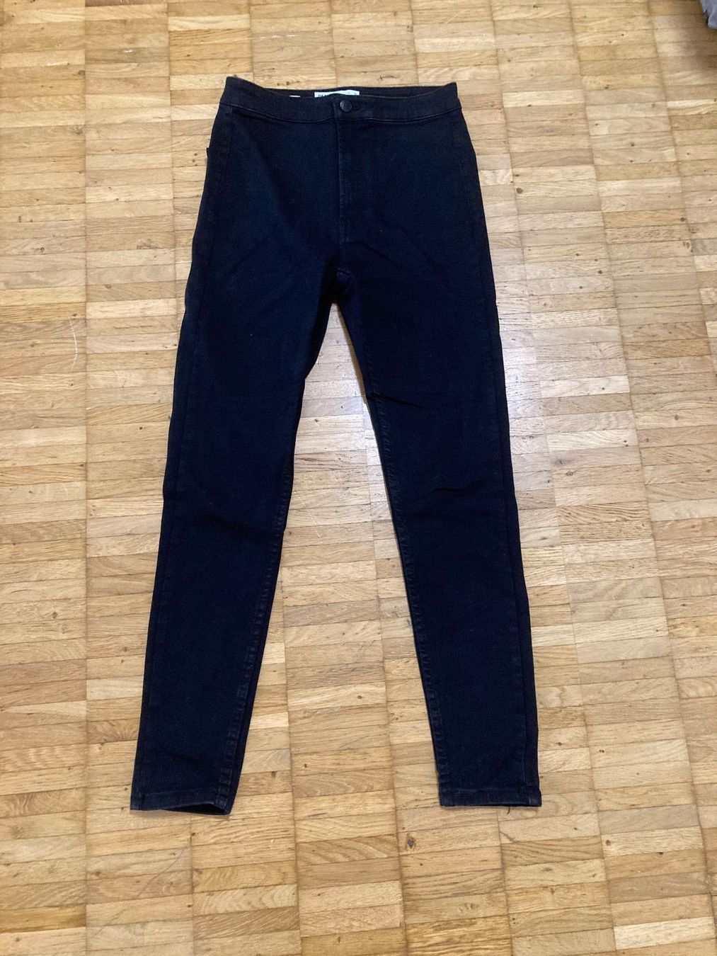 Jeans: Schwarze Jeggings Gr. 38 – Usato da Thun venduto da Vans_98