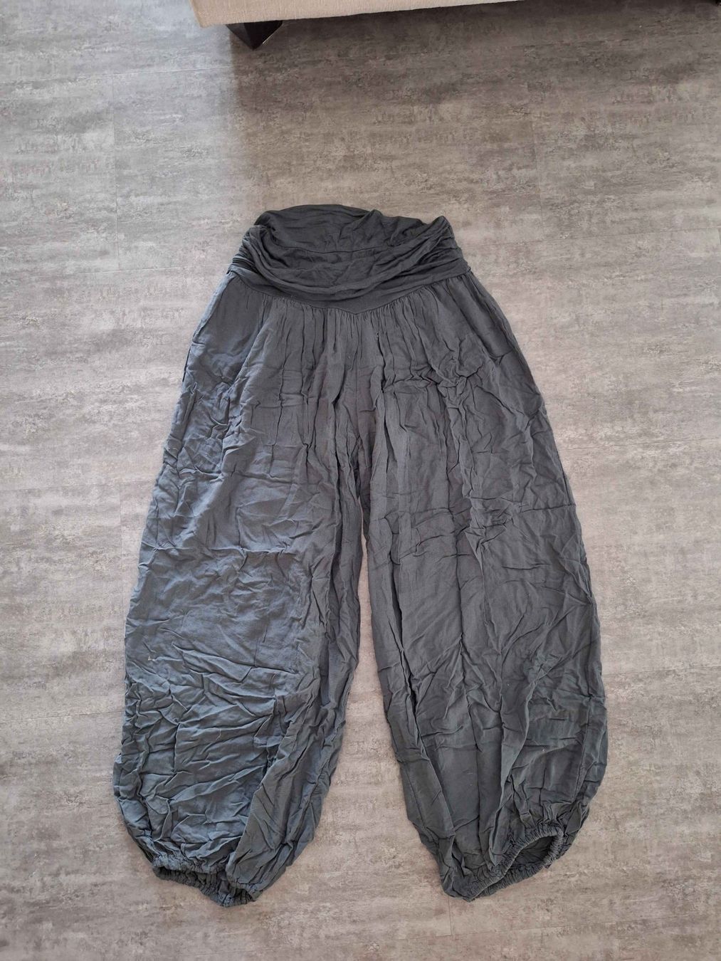 Pantalons: 4 Harem Pants elastisch – Neuf (Voir description) à Grenchen par LadyCalis 2