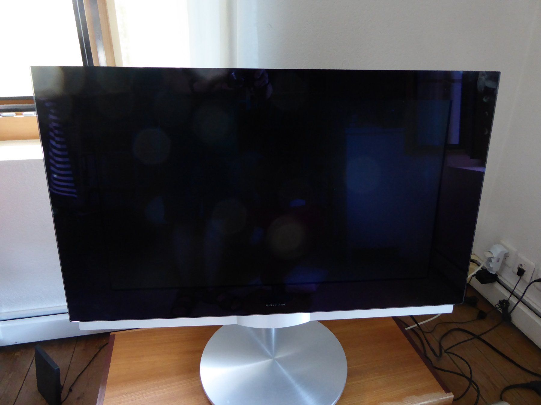 Bang & Olufsen Televisori: BeoVision 7, Type No. 9338 mit elektrischem Standfuss – Usato da Eschenz venduto da sommerwind2012