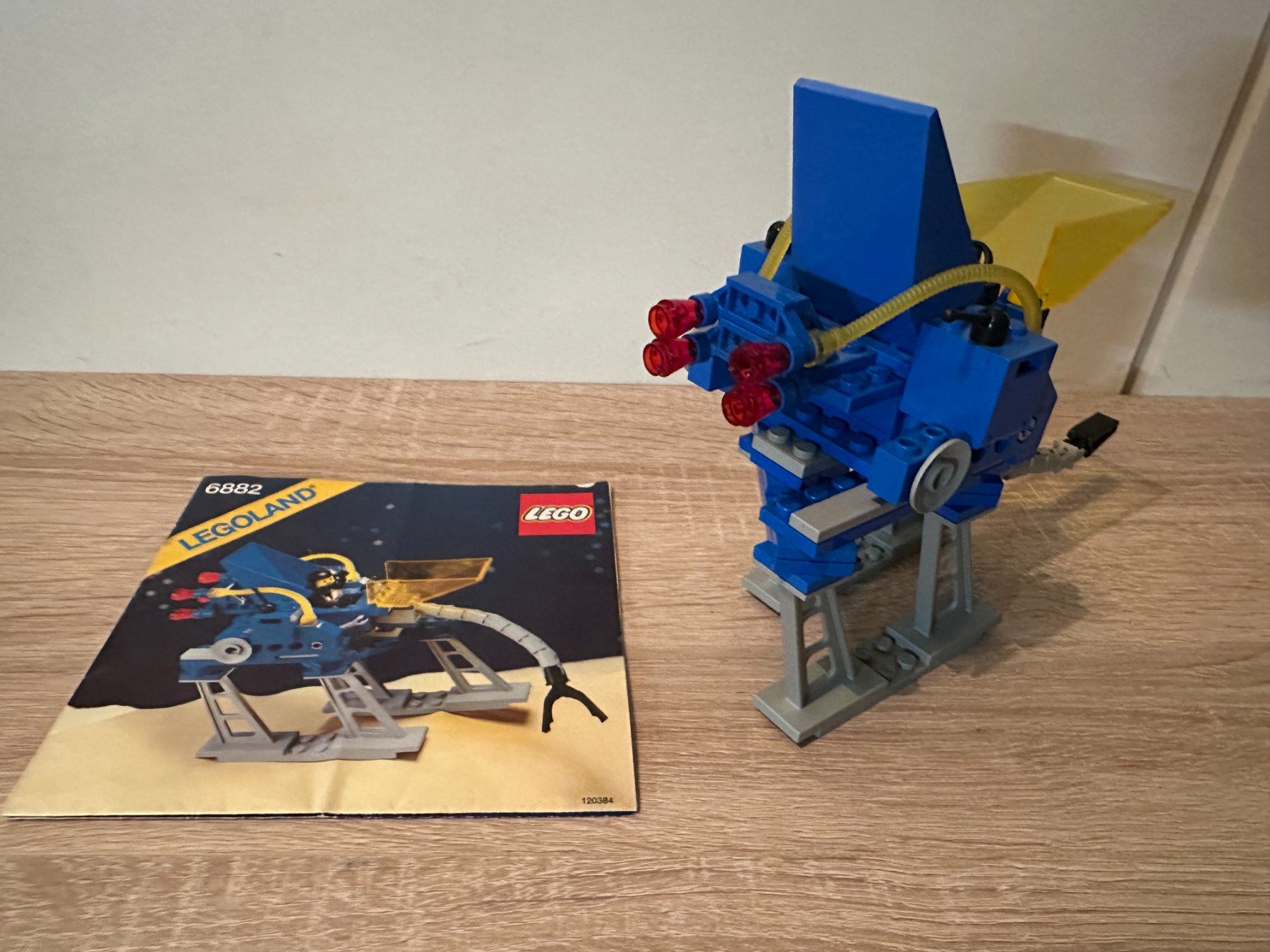 Legoland Kit di costruzioni: LEGO 6882 Walking Astro Grappler – Usato da Basel venduto da Don-Angel 2
