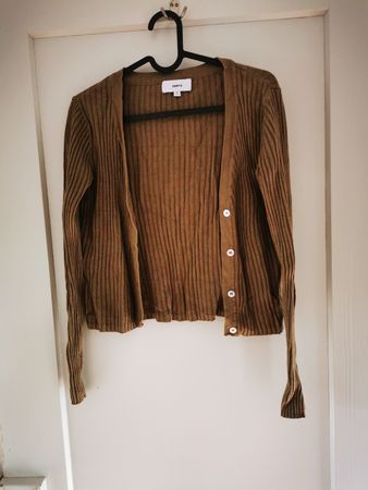 Zebra Strickjacke, Khaki, Gr. S – perfekt für den Herbst!