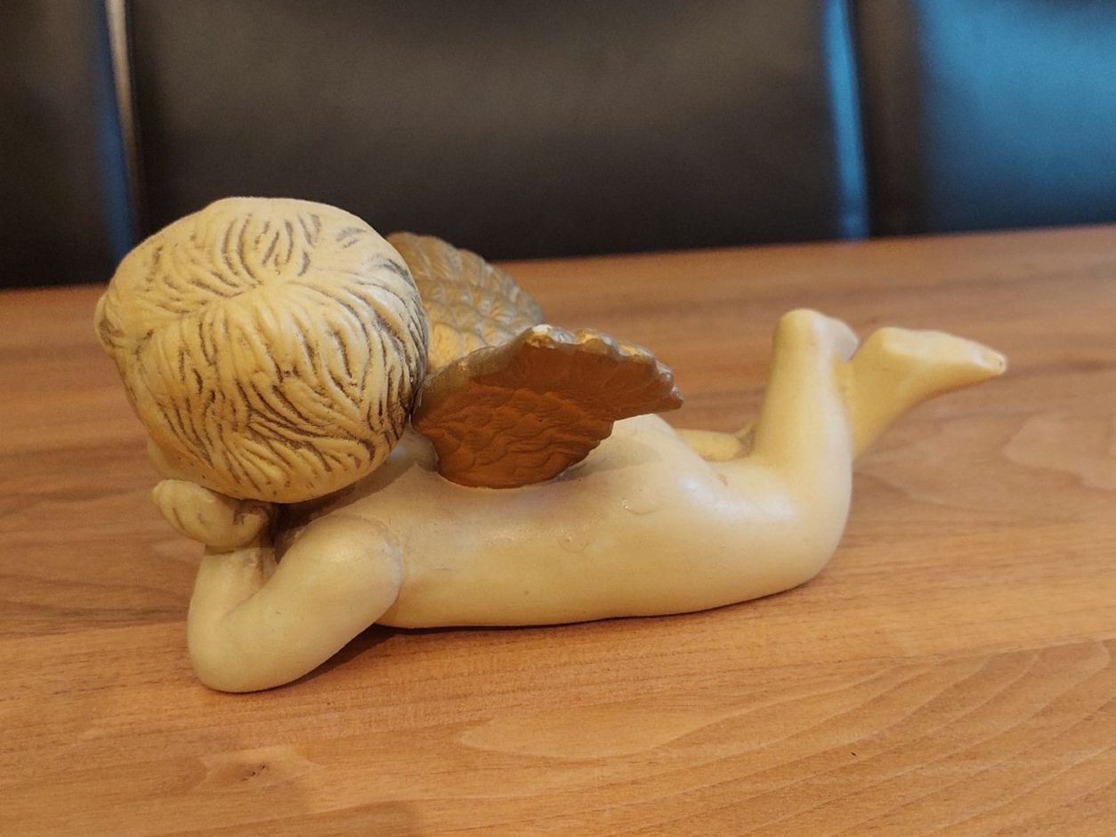 Figuren: Bezaubernder Engel im Antikstil – Gebraucht aus Brunnen von Livianda 2