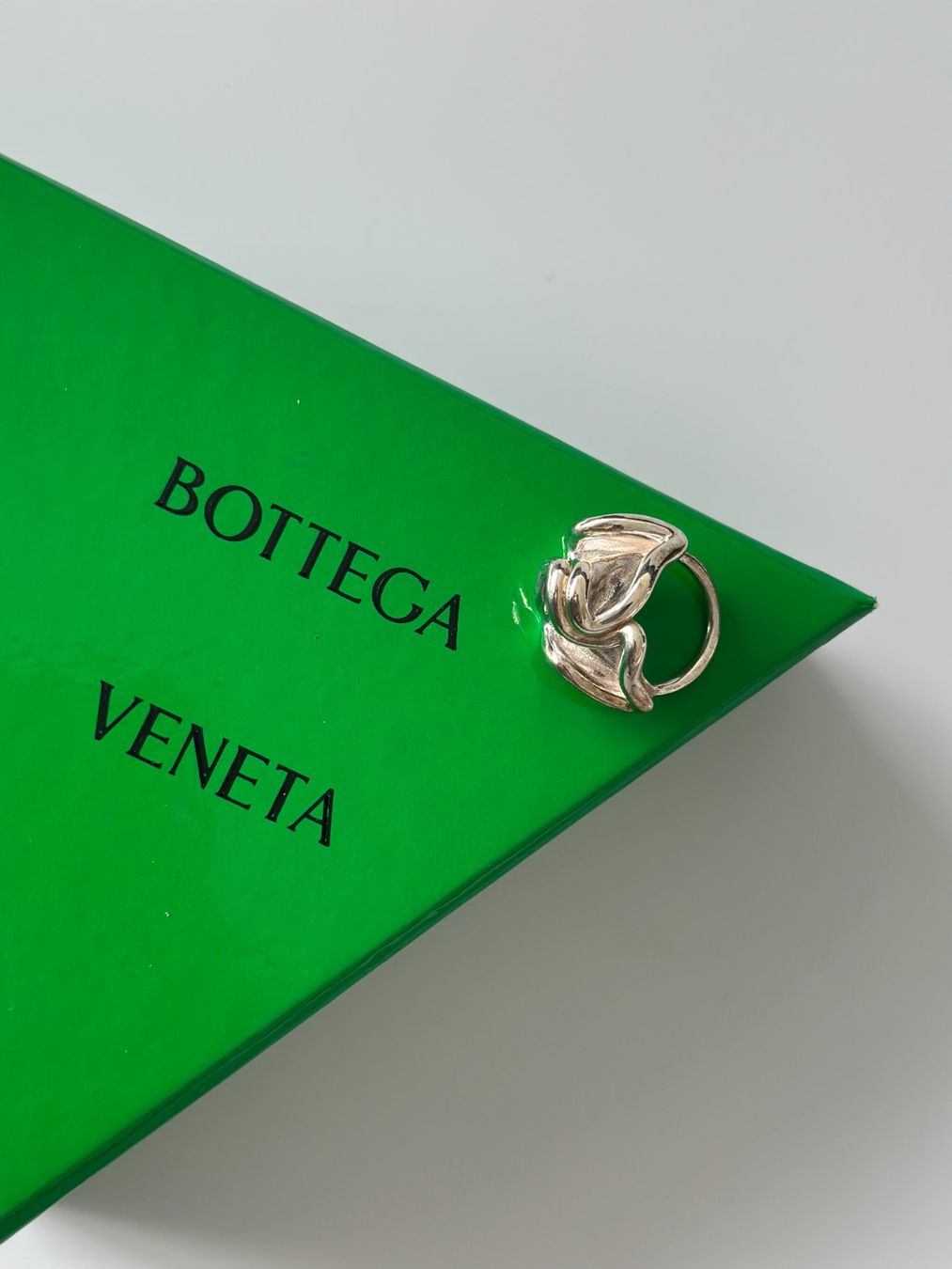 Bottega Veneta Anelli: New ring Bottega Veneta – Nuovo e nell'imballaggio originale da Lugano venduto da juledo