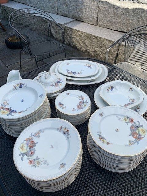 Hutschenreuther Set di piatti: Hutschenreuther Service 54-teilig – Usato da Lichtensteig venduto da Sincera01 1