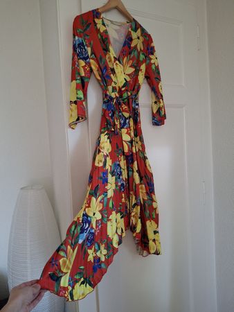 Robe fleurie rouge S/M mide italienne