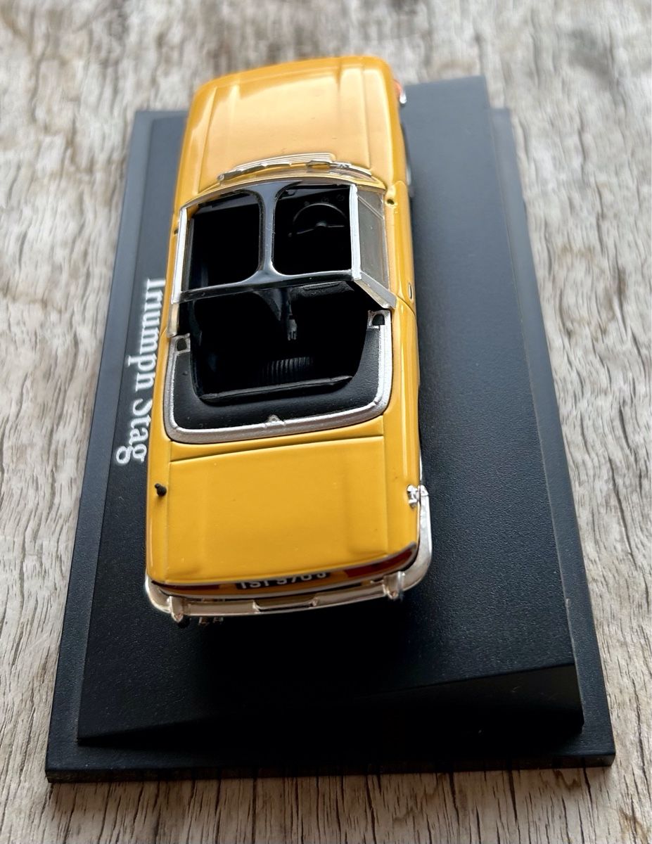 Triumph Modellini d'auto: Triumph Stag – Usato da Männedorf venduto da kuhgel 2