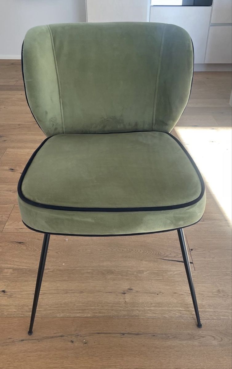 Sedie: Lot de 8 chaises de salle à manger – Usato da Cortaillod venduto da dol_578k 1