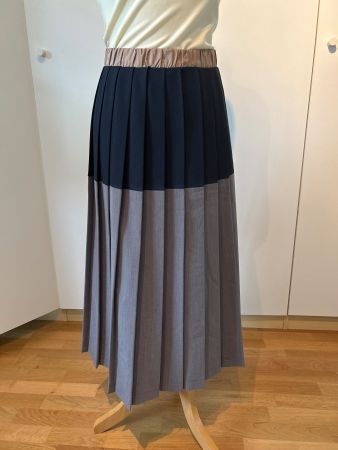 Eleganter plissee Jupe, Gr.XS Neu