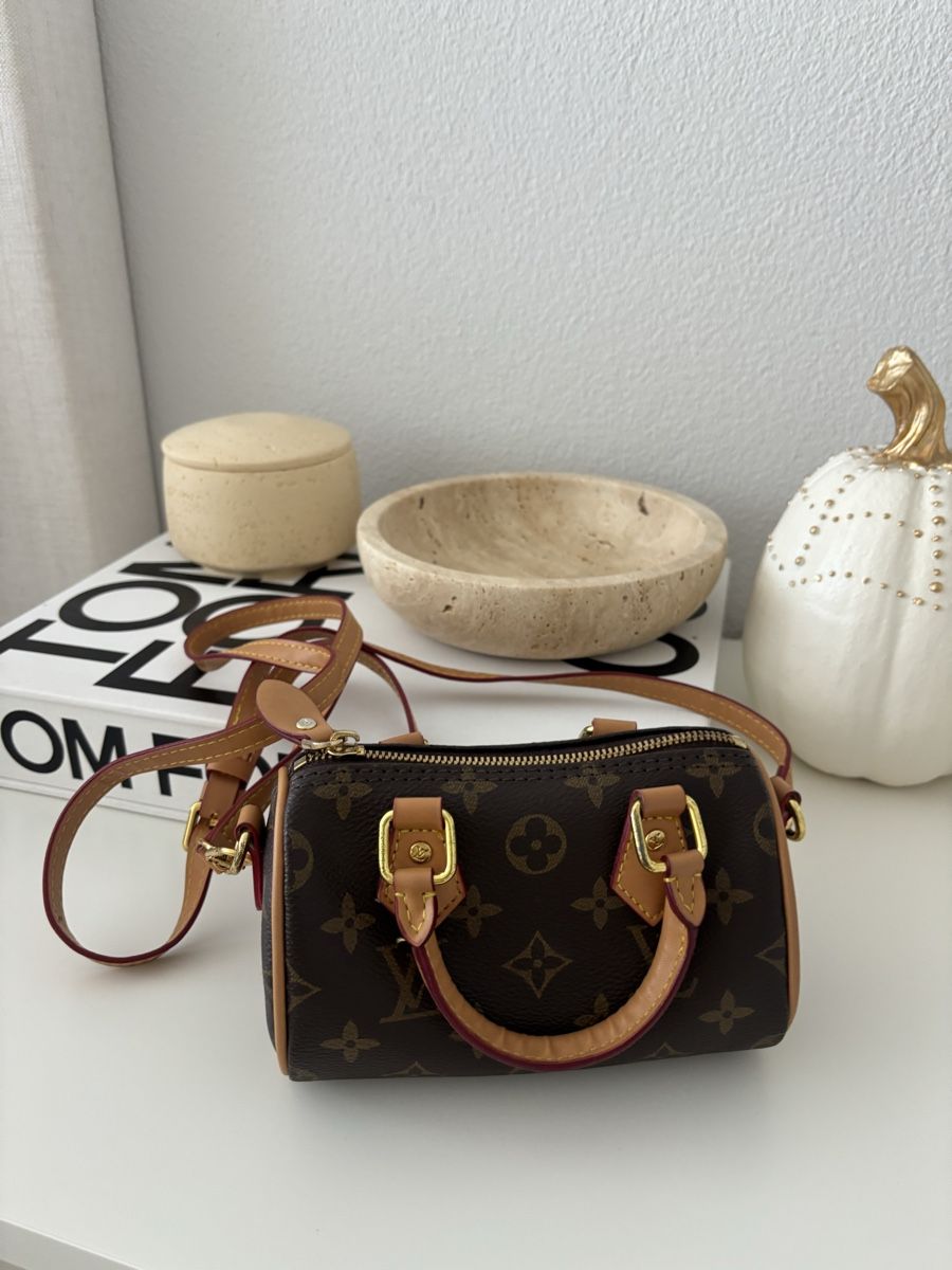 Taschen für Damen: Mini Brown Crossbody Bag – Gebraucht aus Horgen von len_qjz9