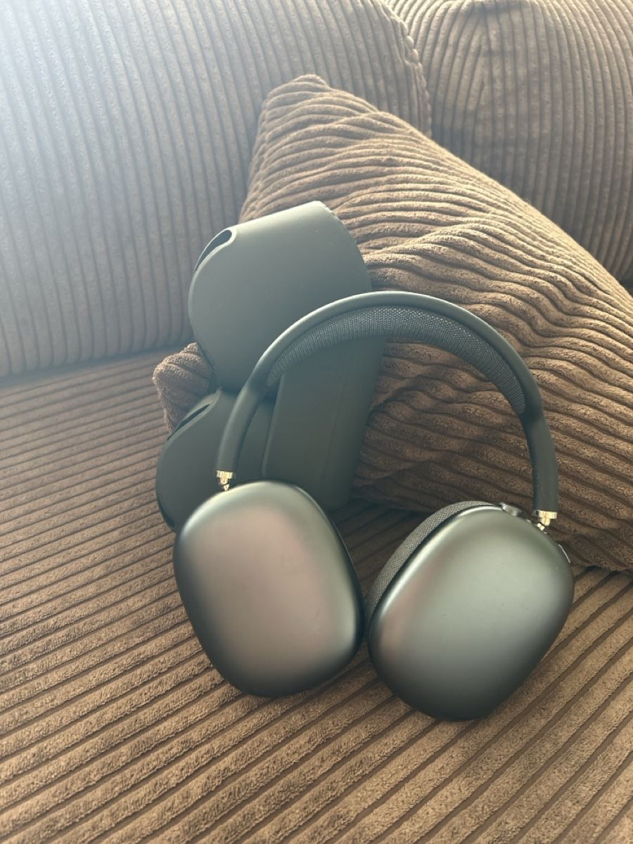 Apple Cuffie: Airpods Max Midnight (USB-C) – Usato da Solothurn venduto da M.Hohl