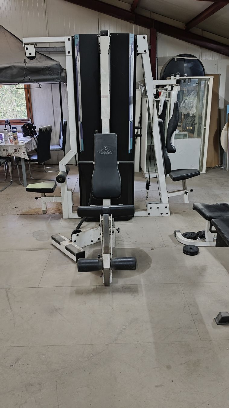Vélos d'appartement: Kraftturm ( Bezahlung nur Bar) – D'occasion à wimmis par sas_2f2x 3