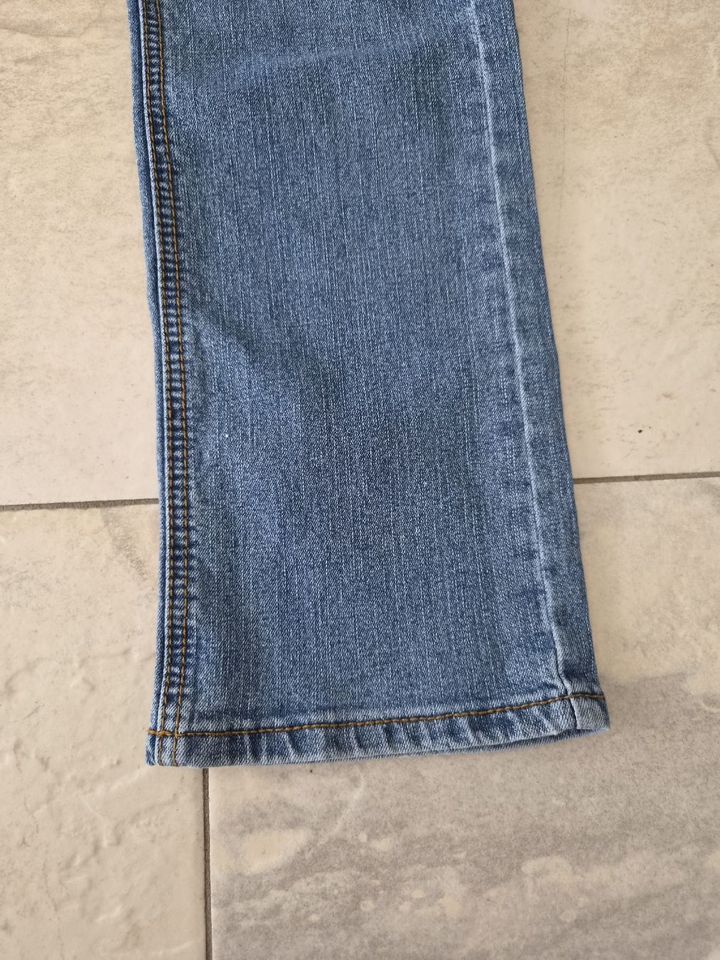 C&A Jeans: C.I.C. Jeans Straight Fit, Grösse 38 – D'occasion à Niederrohrdorf par Miripfiri 2