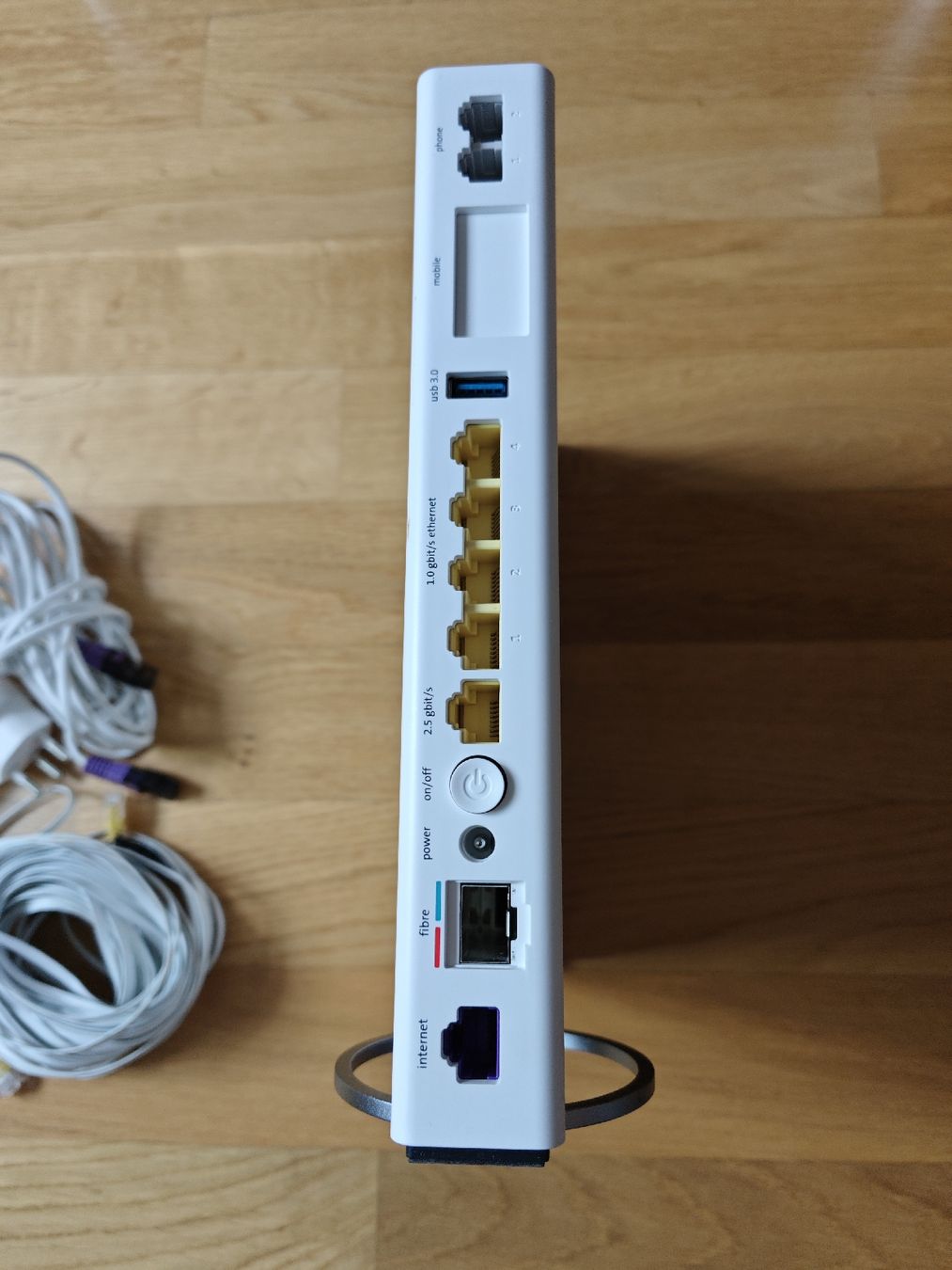 Swisscom Modems & Router: Internet Box 3 Swisscom  mit Netzteil und Kabeln – Gebraucht aus Lyss von Skorpion 1