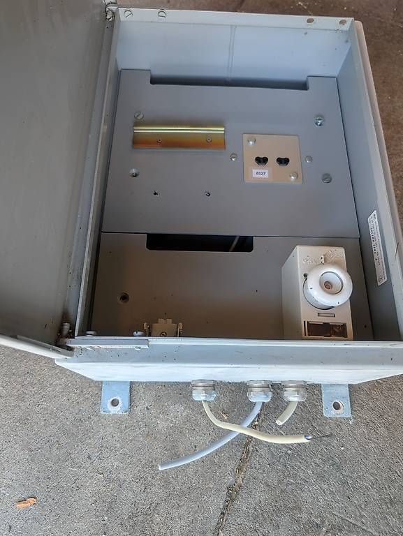 Portagioie: Coffret Electrique en métal 40x30x18cm – Usato da Sonceboz-Sombeval venduto da michael.l 3