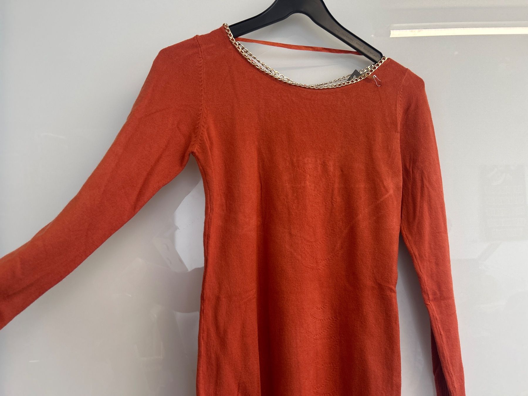 Maglioni & Felpe: Pullover Lang Figurbetont mit Ketten 1 Size Neu – Nuovo e nell'imballaggio originale da Regensdorf venduto da Spyke55 2