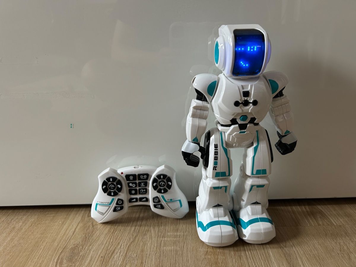 Spielzeuge: Roboter Robbie – Gebraucht aus Zürich von pingu752301