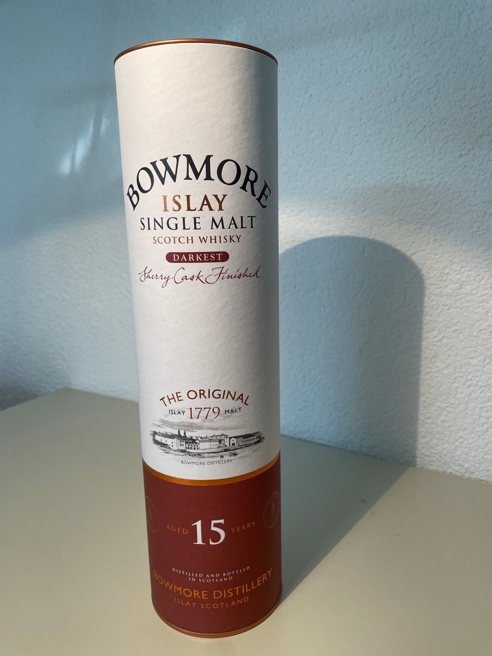 Bowmore Bevande alcoliche: Bowmore Darkest 15 Years – Nuovo e nell'imballaggio originale da Meierskappel venduto da Maca0