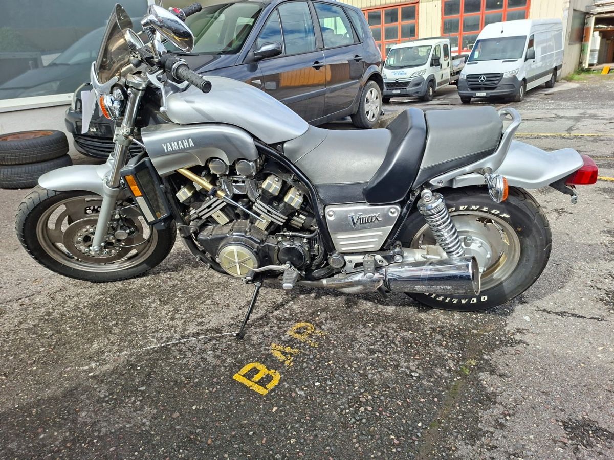 Egli Strada: Yamaha Egli Vmax – Usato da Bad Ragaz venduto da ram_t825
