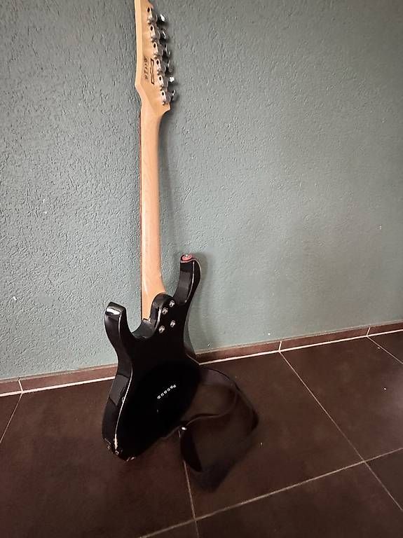 Strumenti musicali: Kinder E-Gitarre Ibanez Gio Mikro – Usato da Schötz venduto da Scheppi 1