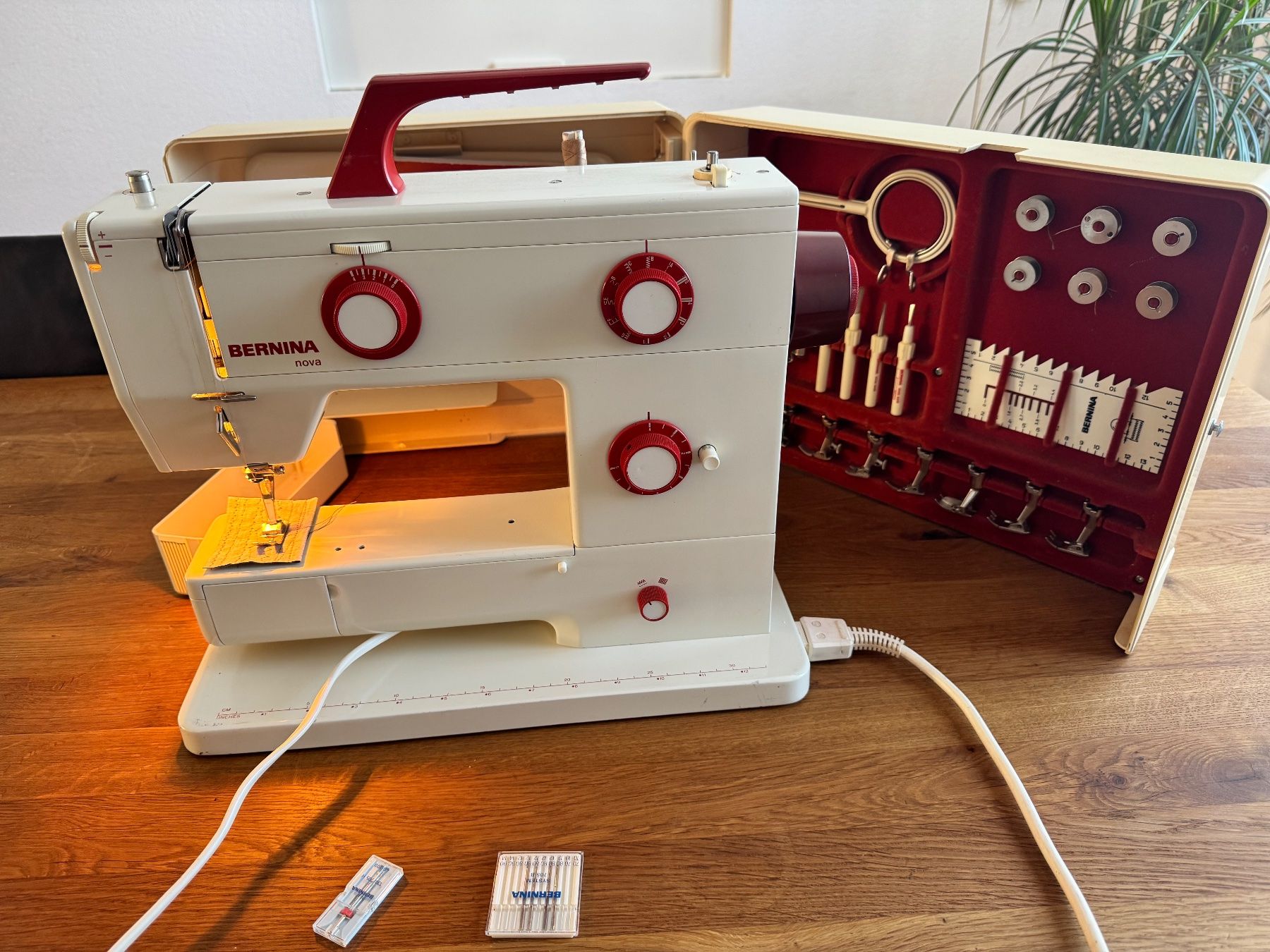 Bernina Macchine da cucire: Bernina Nova 900 – Usato da Frauenfeld venduto da mani.s