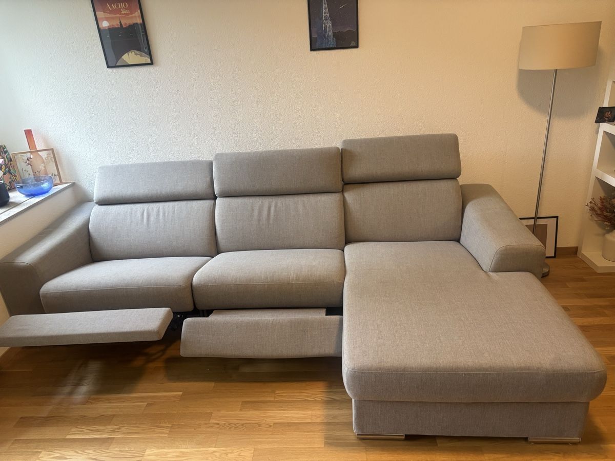 Sofas: Full Reclining Corner Sofa - Grey - Excellent Condition – Neuf (Voir description) à Bern par cia_6q9y 6