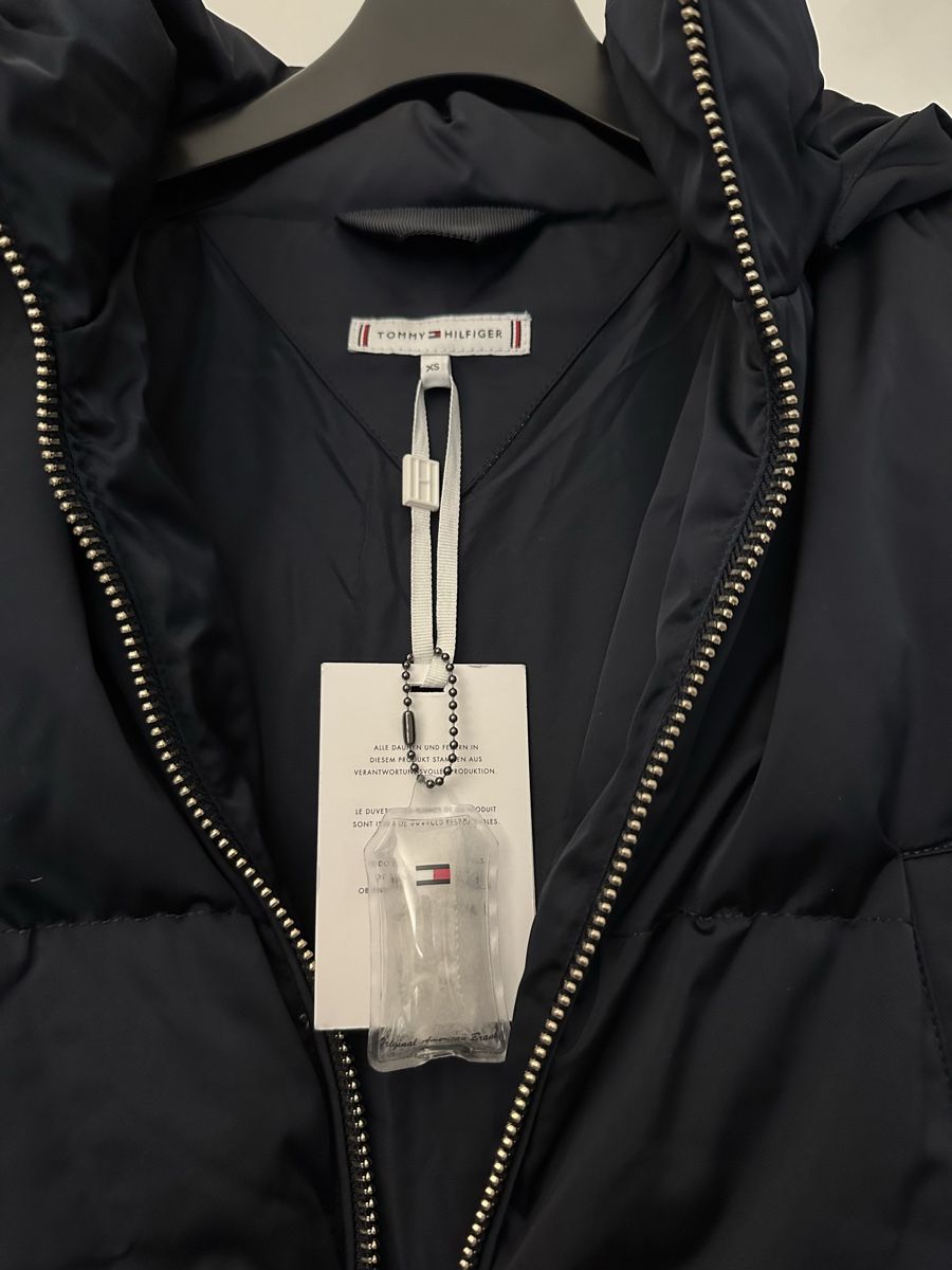 Tommy Hilfiger Giacche: Doudoune Tommy Hillfiger – Nuovo e nell'imballaggio originale da Lausanne venduto da Liinoa 2