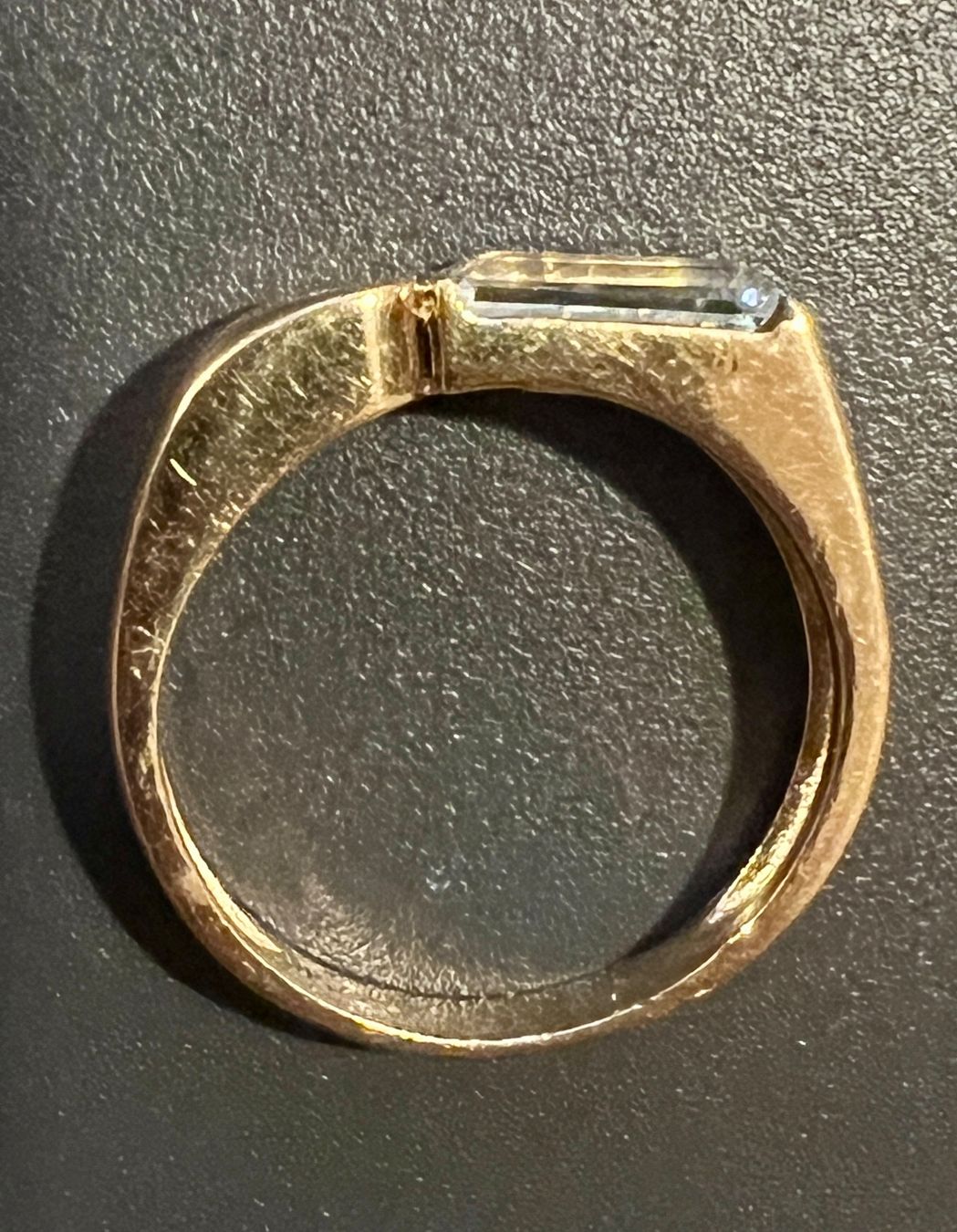 Bagues: Gold-Ring 18 K mit Stein und Diamant – D'occasion à Chur par Penting1935 5