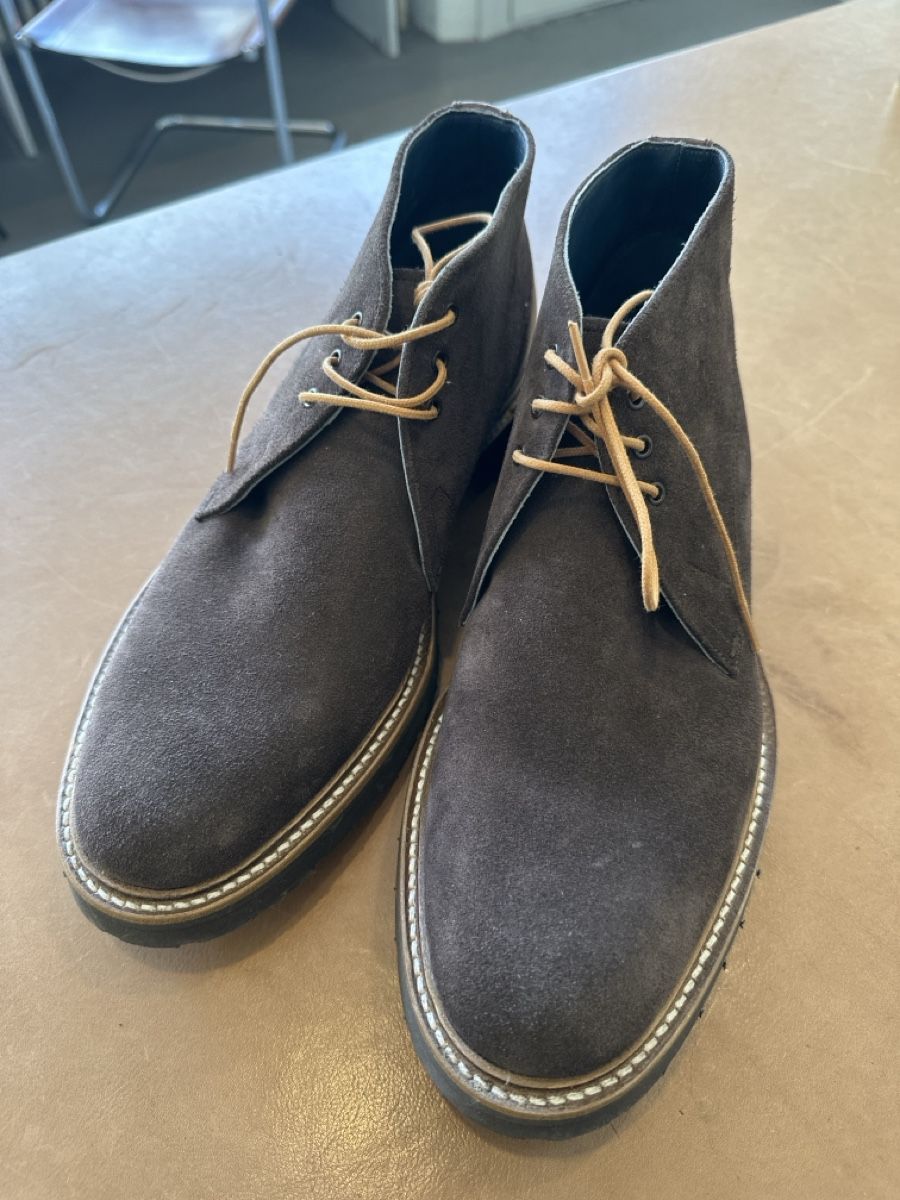 Scarpe da uomo: Barker Chuka Boot aus Wildleder Grosse 42 – Nuovo (secondo la descrizione) da Bern venduto da SCHUHMACHEREIBOZAN