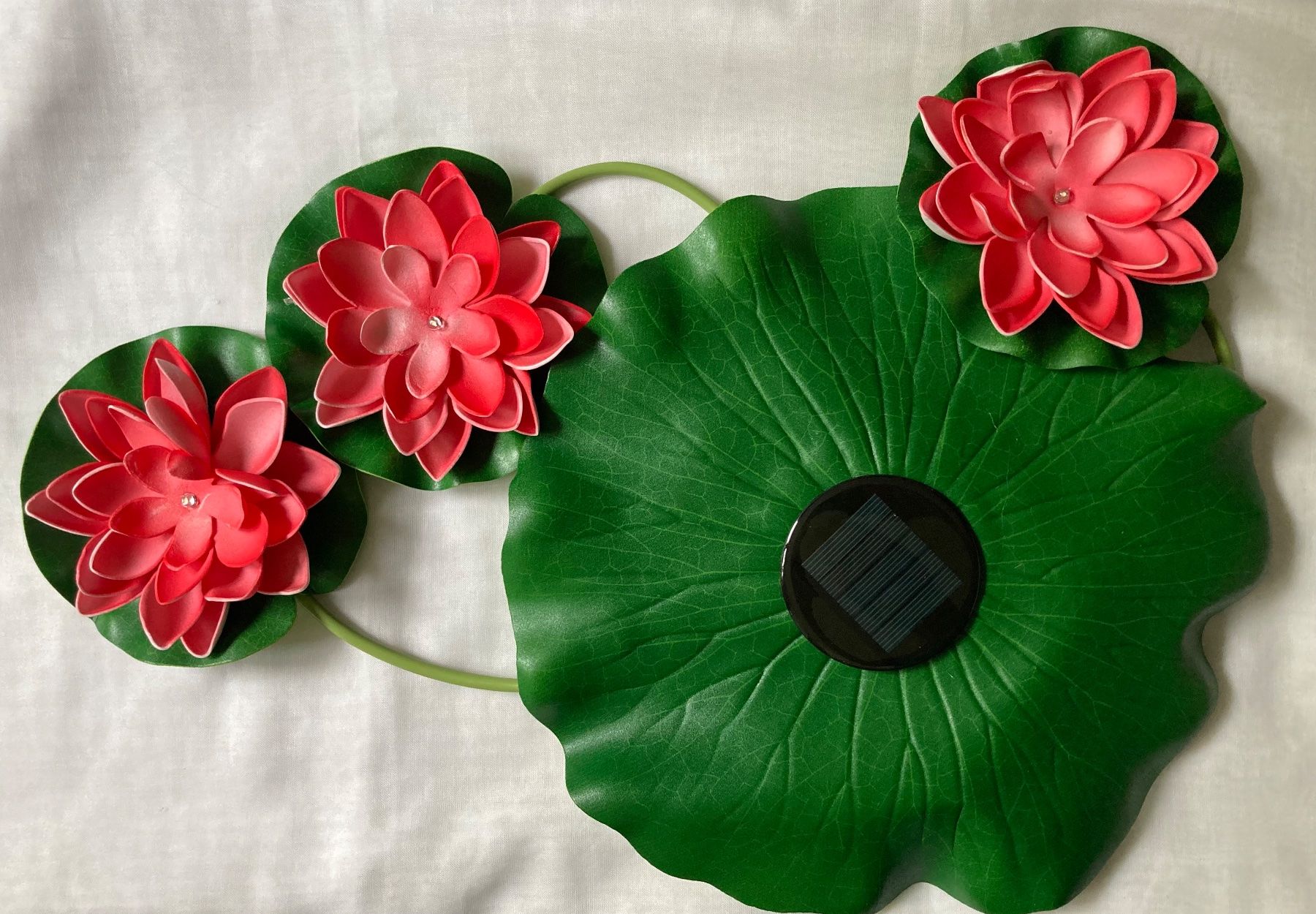 Alle Dekorationen: LED Solar-Seerose – Neu und originalverpackt aus Zürich von Gustavo_Bianco