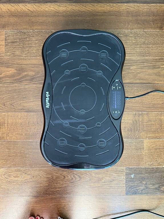 Vélos d'appartement: Vibrationsplatte – D'occasion à Erlenbach ZH par mal_qvk6 2